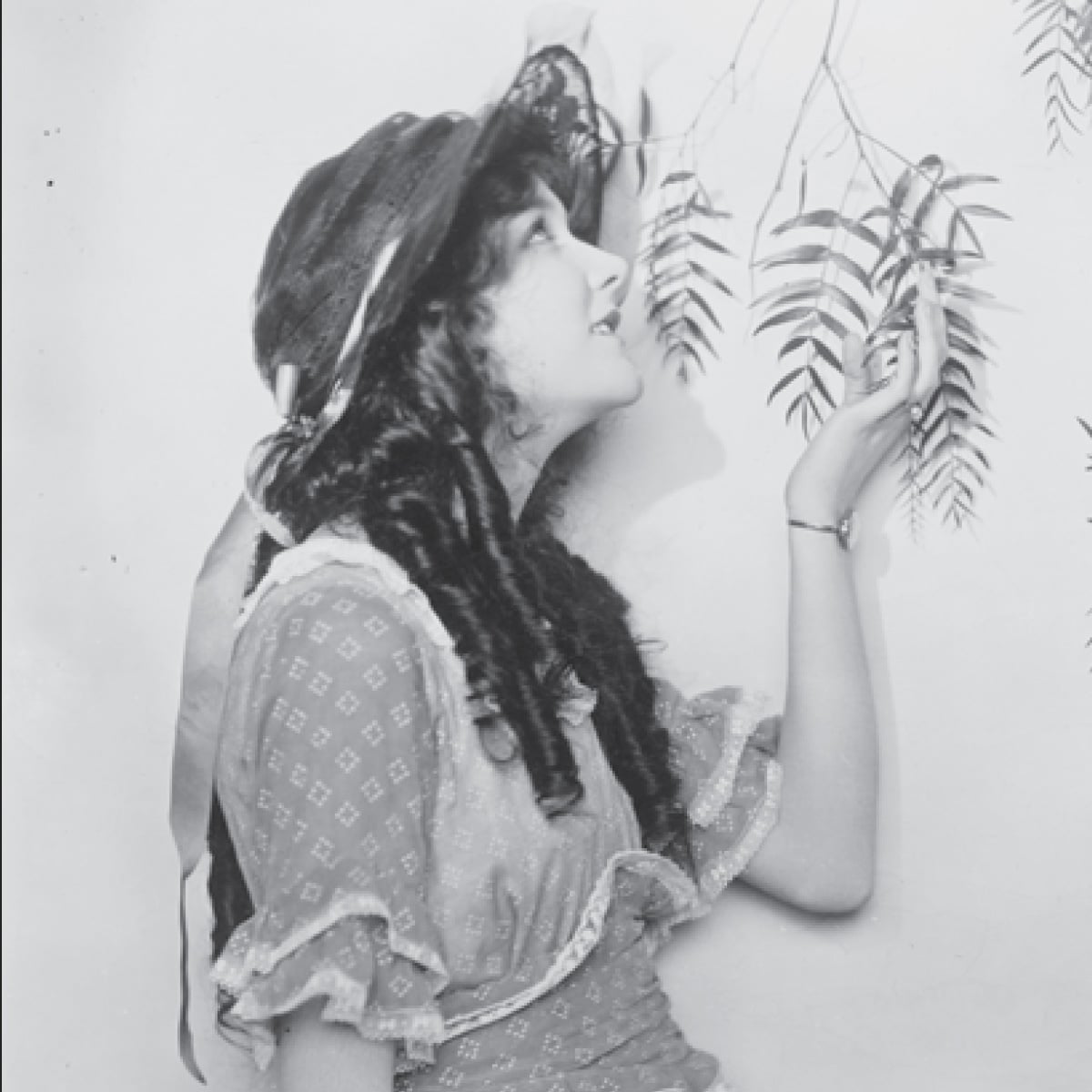 Actress Mary Phillbin